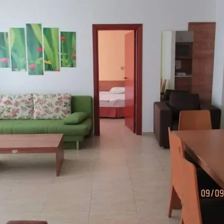 Apartment 2 Bedroom At Sun Village *