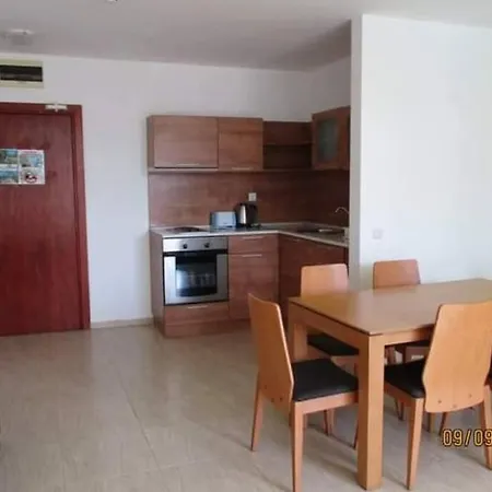 Apartment 2 Bedroom At Sun Village